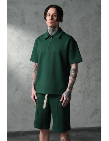 Ensemble t-shirt polo et short vert