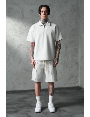 Ensemble T-shirt polo et short gris clair