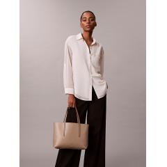 Calvin Sac Cabas avec pochette logo aop