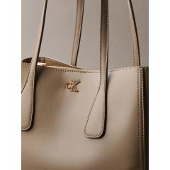 Calvin Klein Sac à main Ck Medium Work Tote taupe
